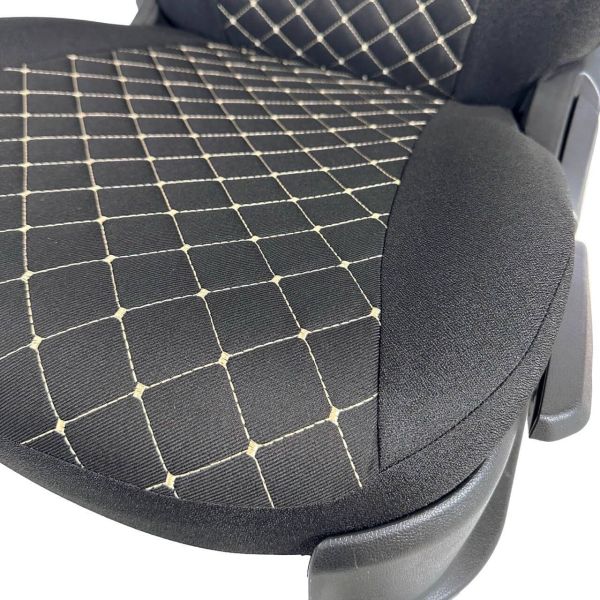 Чехлы Жаккард Драйв на Haval M6